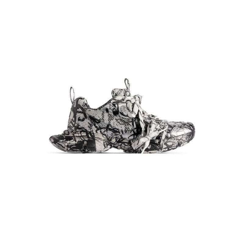 Mens 3xl Extreme Graffiti Sneaker  in White/black