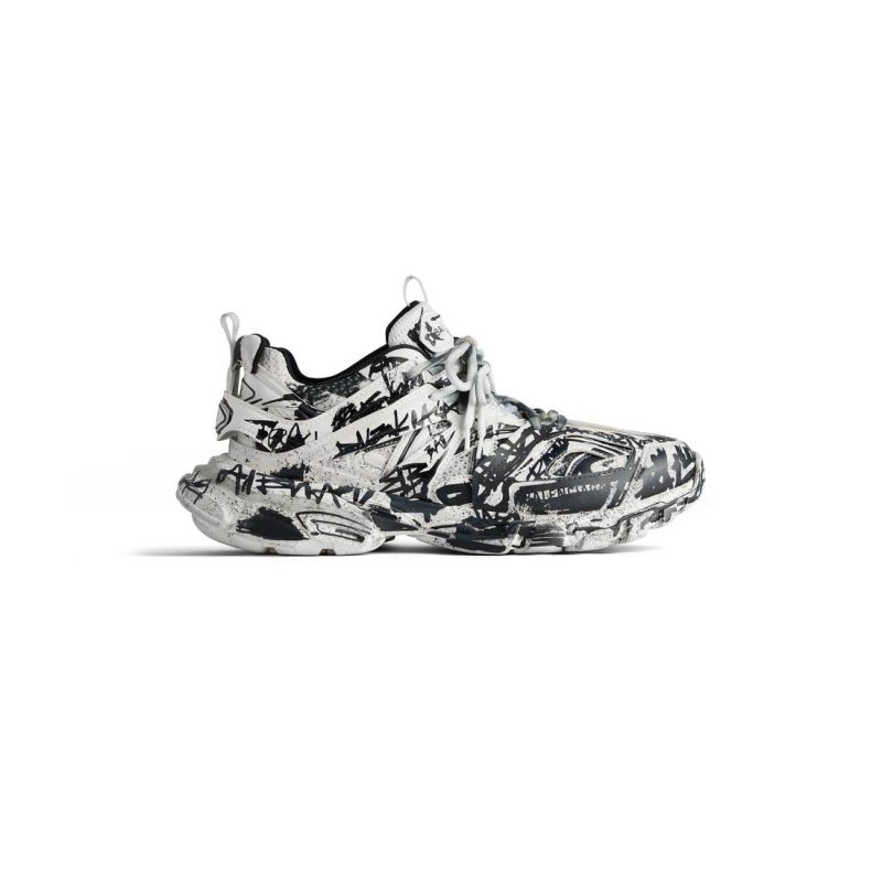Mens Track Graffiti Sneaker  in White/black