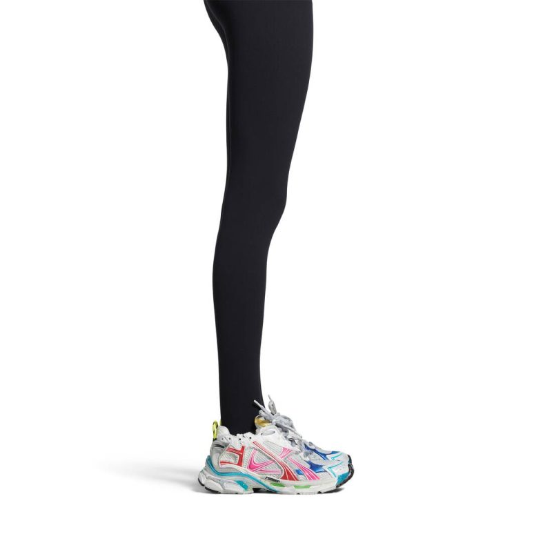 Womens Runner Sneaker in Multicolored - Image 9