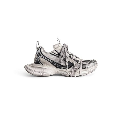 Womens 3xl Sneaker in White/black