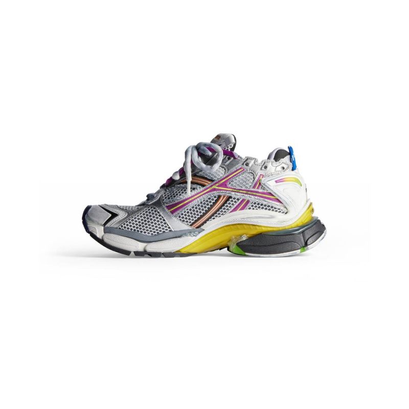 Mens Runner Sneaker in Grey - Image 5