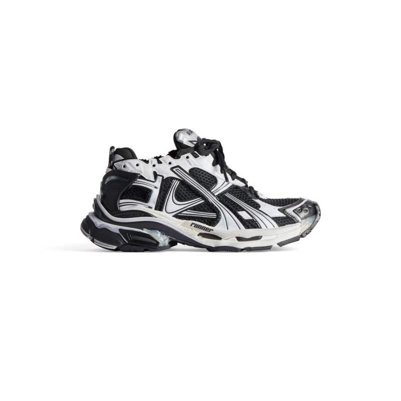 Mens Runner Sneaker in White