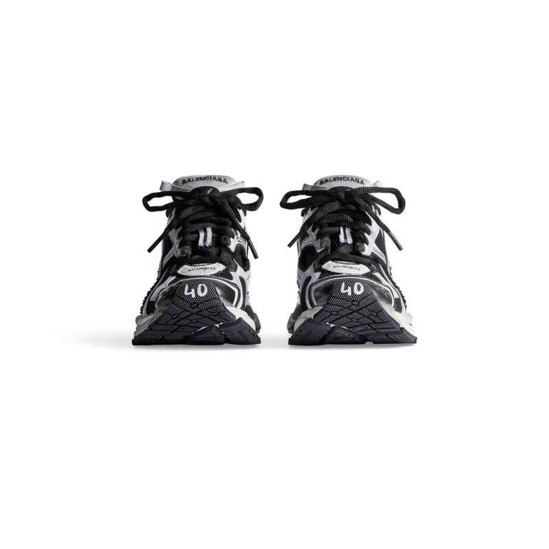 Mens Runner Sneaker in White - Image 4