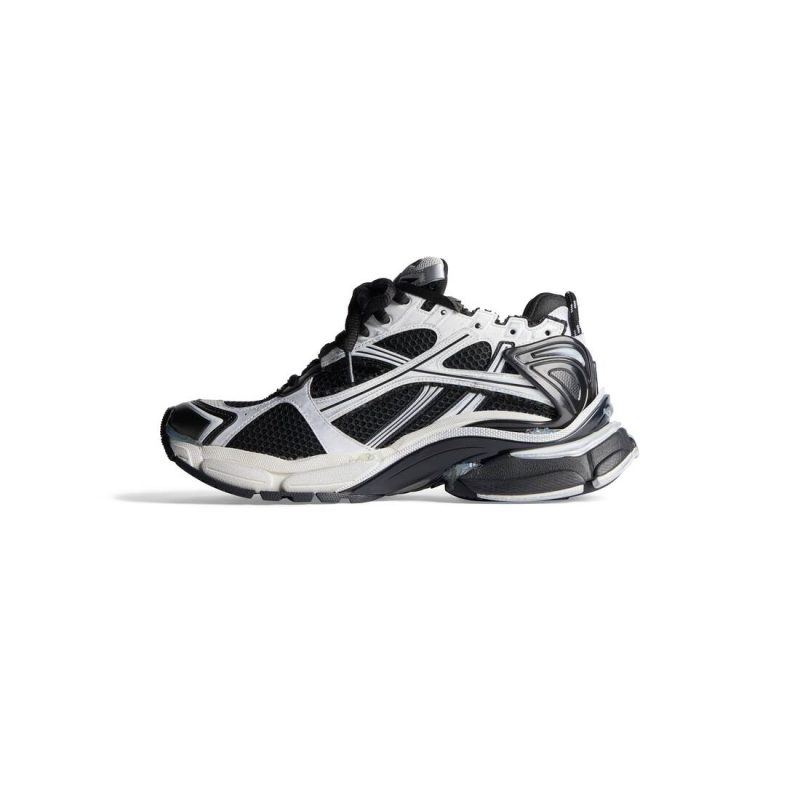 Mens Runner Sneaker in White - Image 5