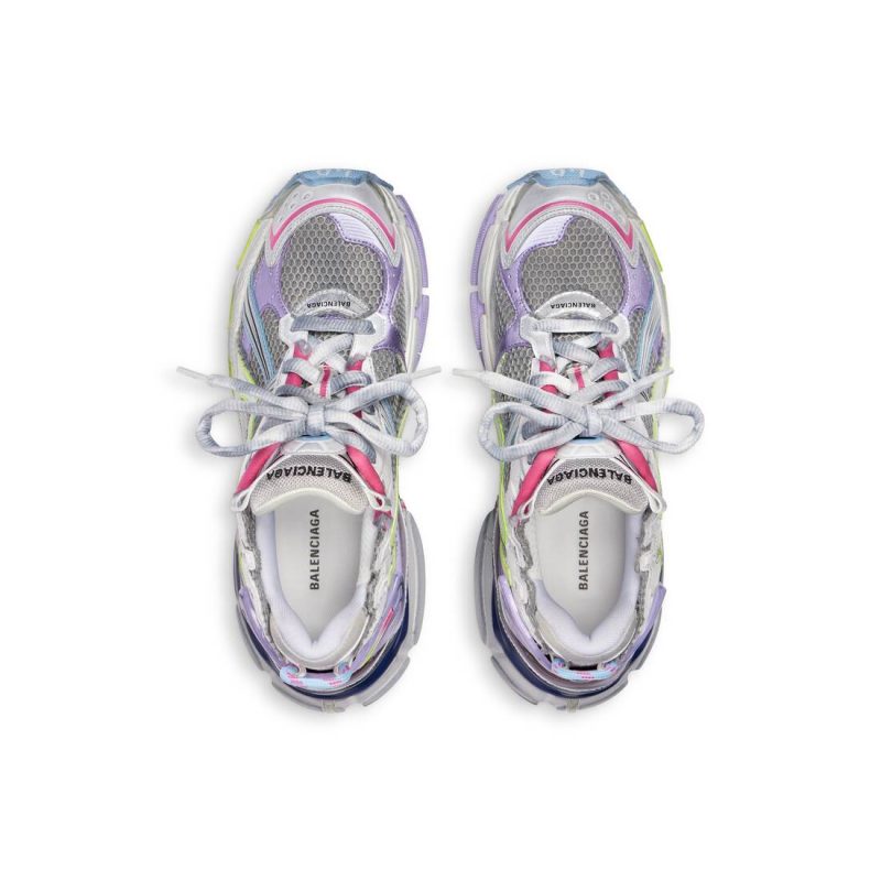 Womens Runner Sneaker in Grey - Image 7
