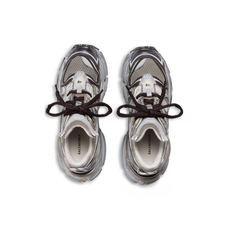 Mens Runner 2.0 Sneaker  in Beige - Image 7