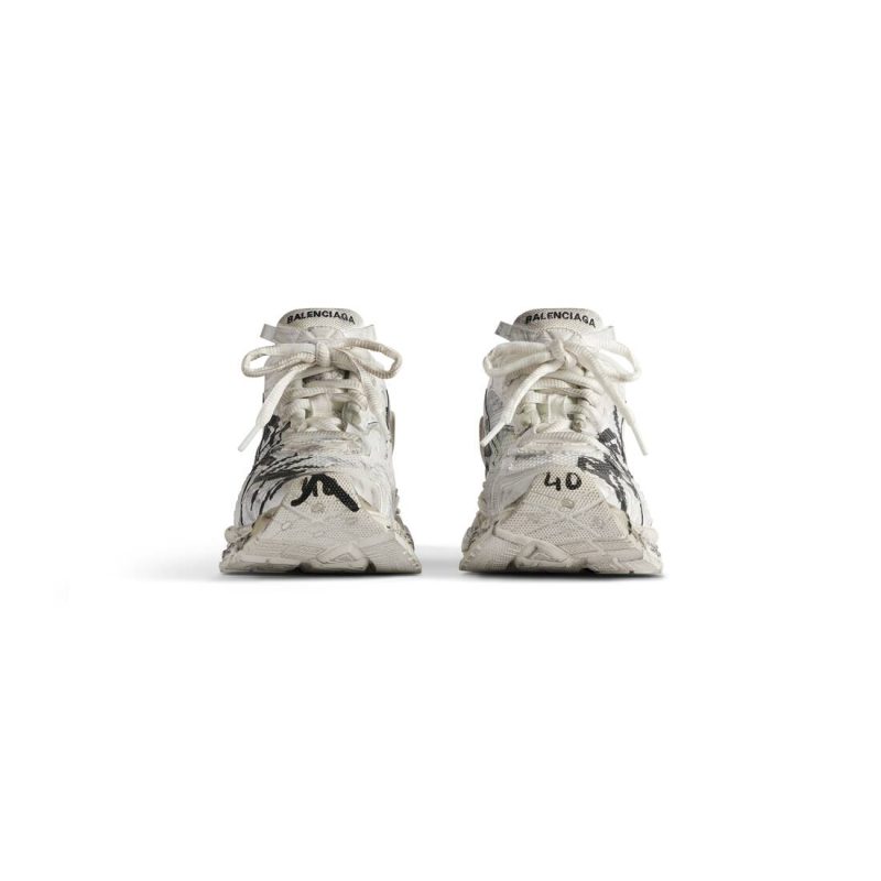 Mens Runner Graffiti Sneaker in White - Image 4