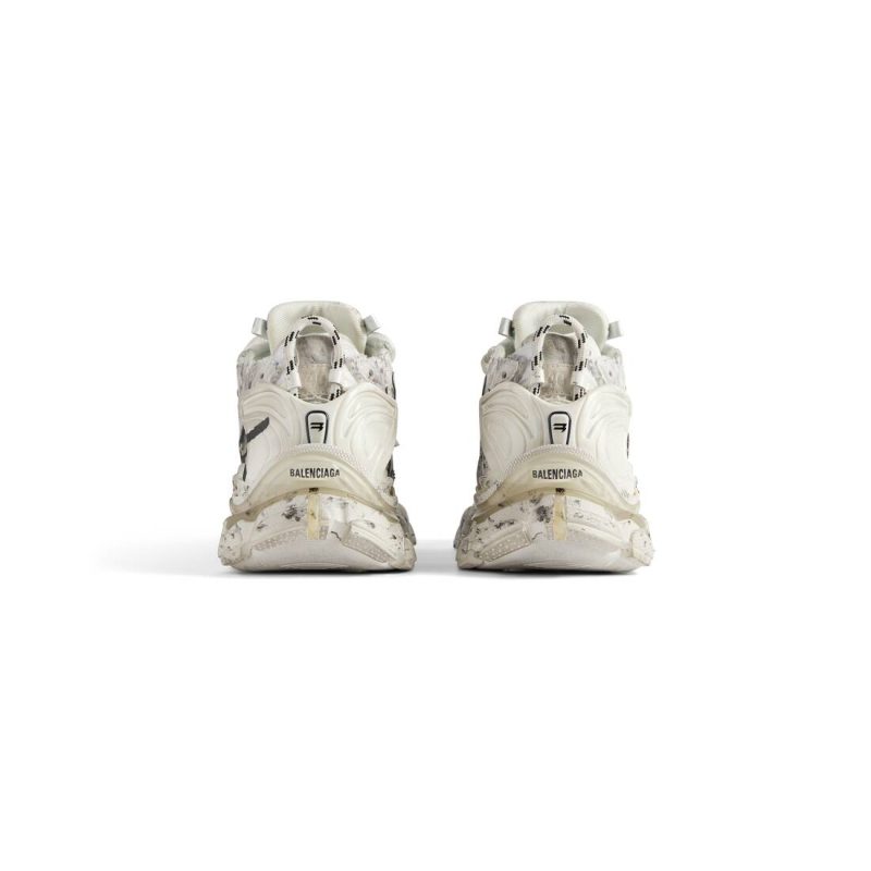 Mens Runner Graffiti Sneaker in White - Image 6