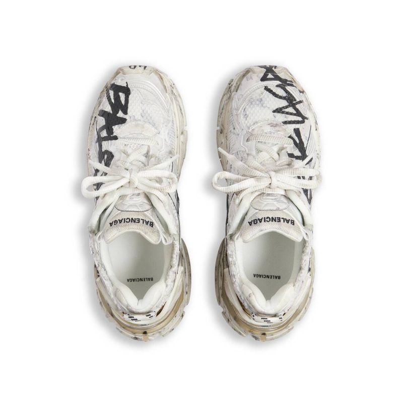 Mens Runner Graffiti Sneaker in White - Image 7