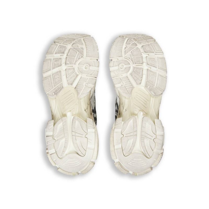 Mens Runner Graffiti Sneaker in White - Image 8