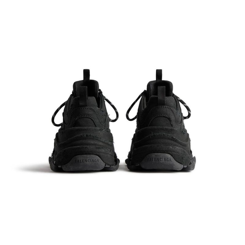 Womens Triple S Sneaker  in Black - Image 6