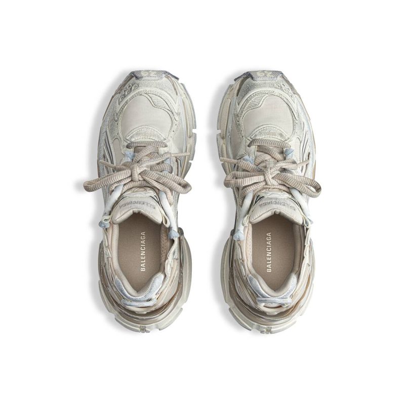 Mens Runner Sneaker  in Beige - Image 7