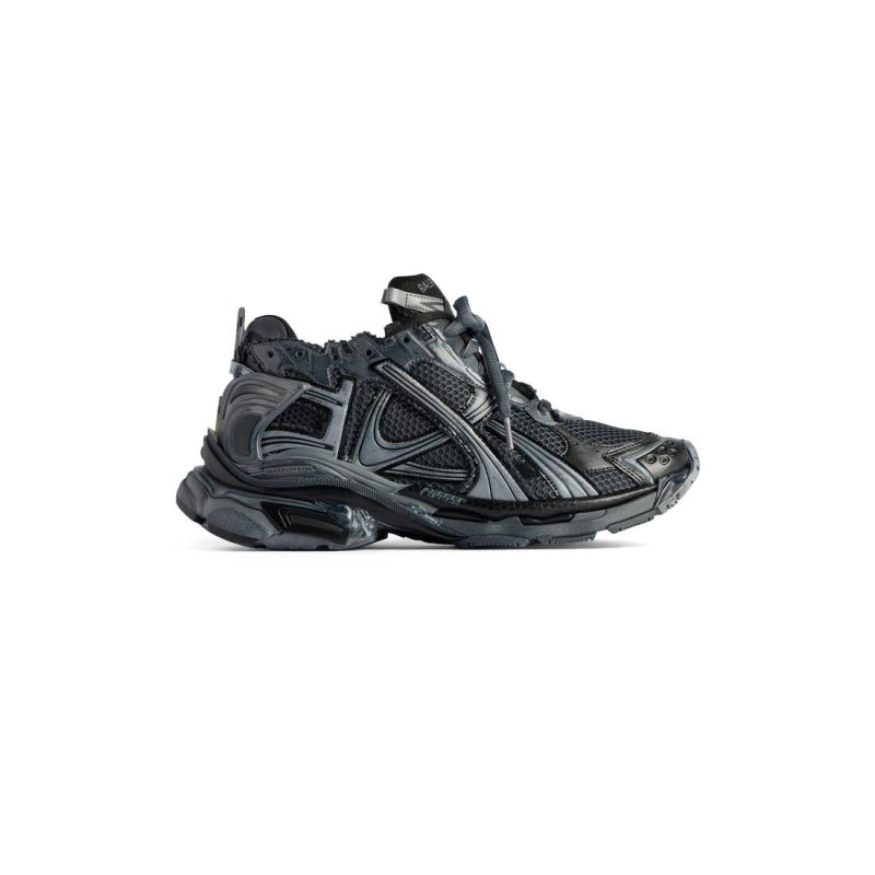 Mens Runner Sneaker in Dark Grey