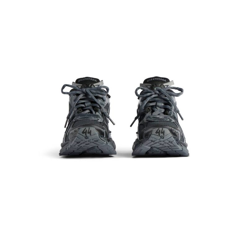 Mens Runner Sneaker in Dark Grey - Image 4