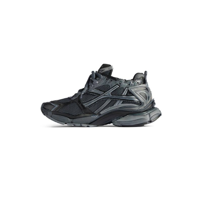 Mens Runner Sneaker in Dark Grey - Image 5