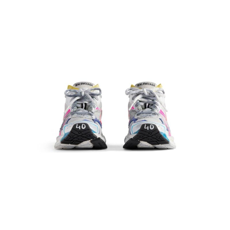 Mens Runner Sneaker in Multicolored - Image 4