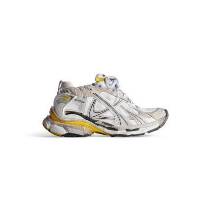 Womens Runner Sneaker in Grey