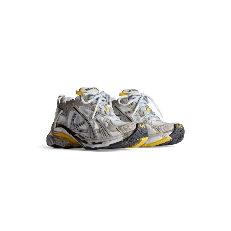 Womens Runner Sneaker in Grey - Image 2