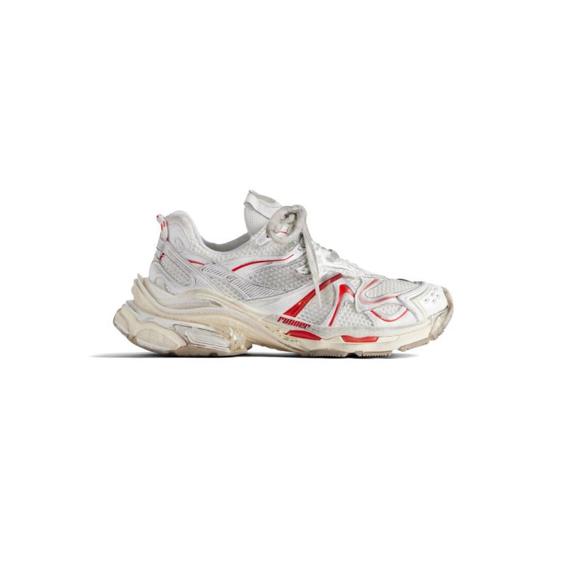 Womens Runner 2.0 Sneaker  in White/beige/red