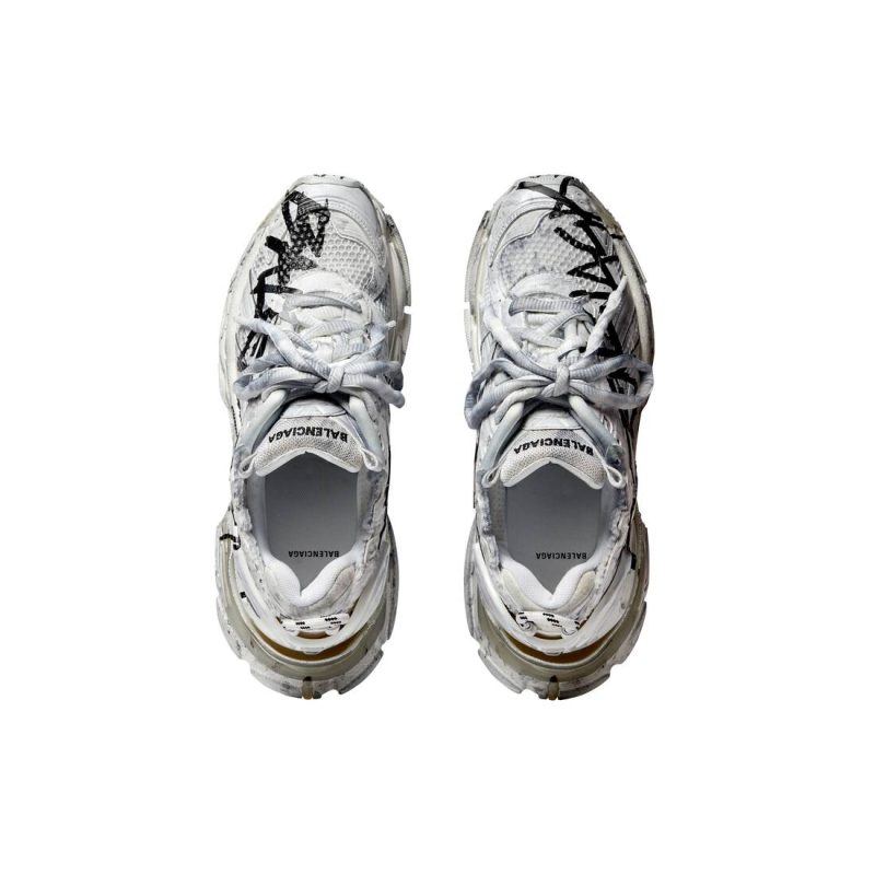 Womens Runner Graffiti Sneaker in White - Image 7