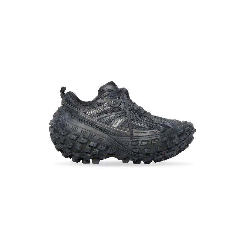 Womens Bouncer Sneaker in Black