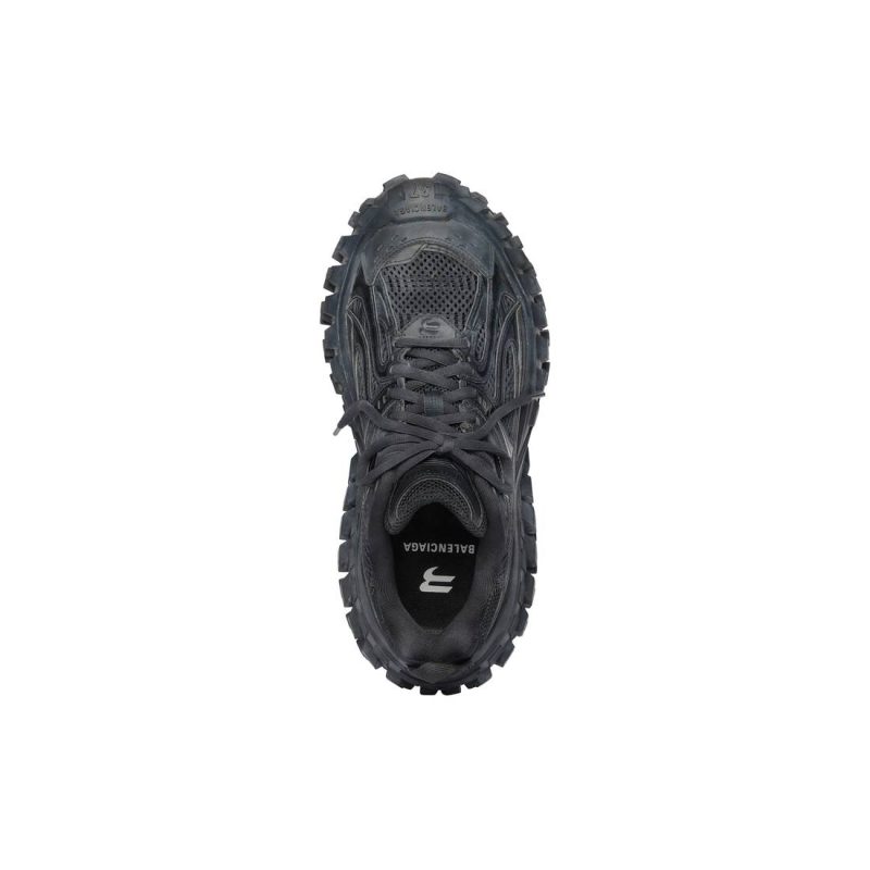 Womens Bouncer Sneaker in Black - Image 6