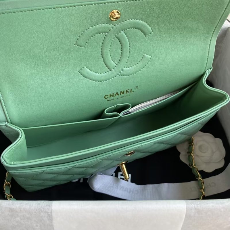 Chanel Classic 11.12 Handbag Gold Hardware - Image 6