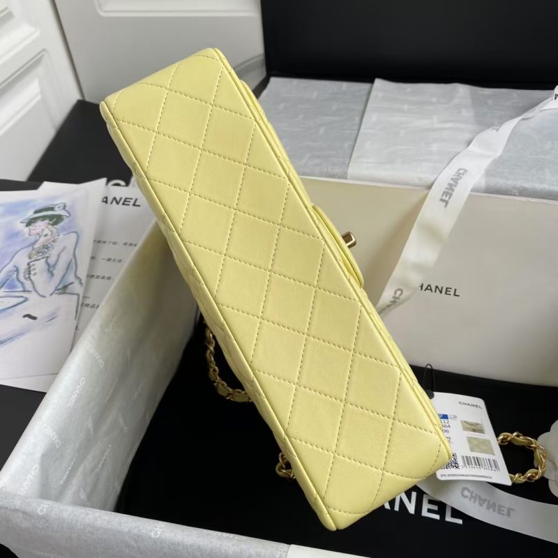 Chanel Classic 11.12 Handbag Gold Hardware - Image 6