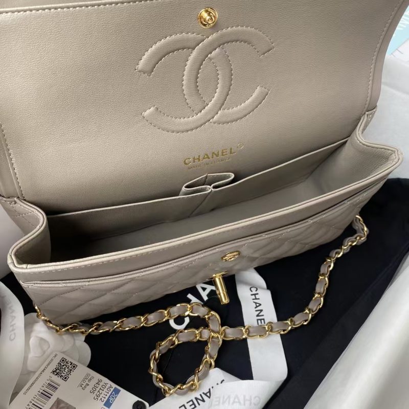 Chanel Classic 11.12 Handbag Gold Hardware - Image 5