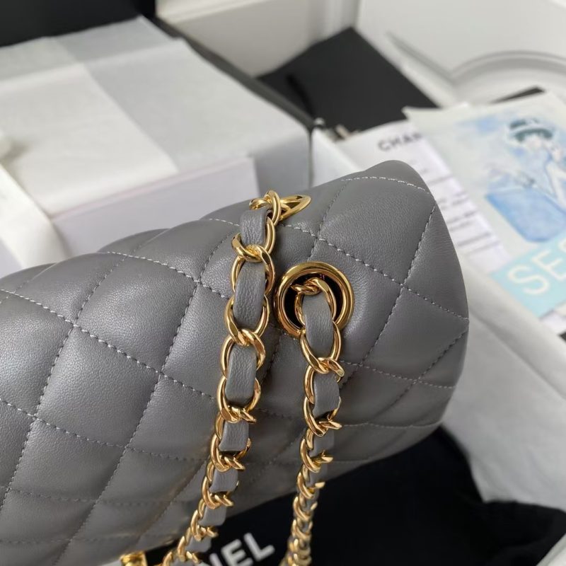 Chanel Classic 11.12 Handbag Gold Hardware - Image 3