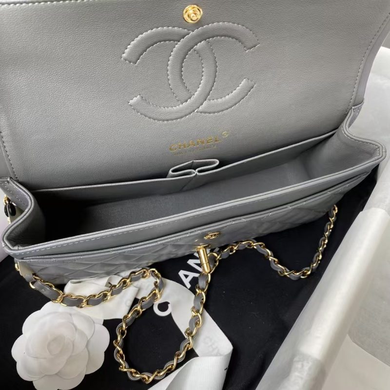Chanel Classic 11.12 Handbag Gold Hardware - Image 5