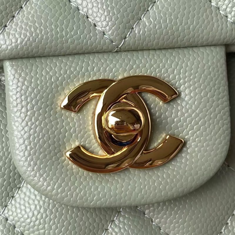Chanel Small Classic Handbag Caviar Gold Hardware - Image 3