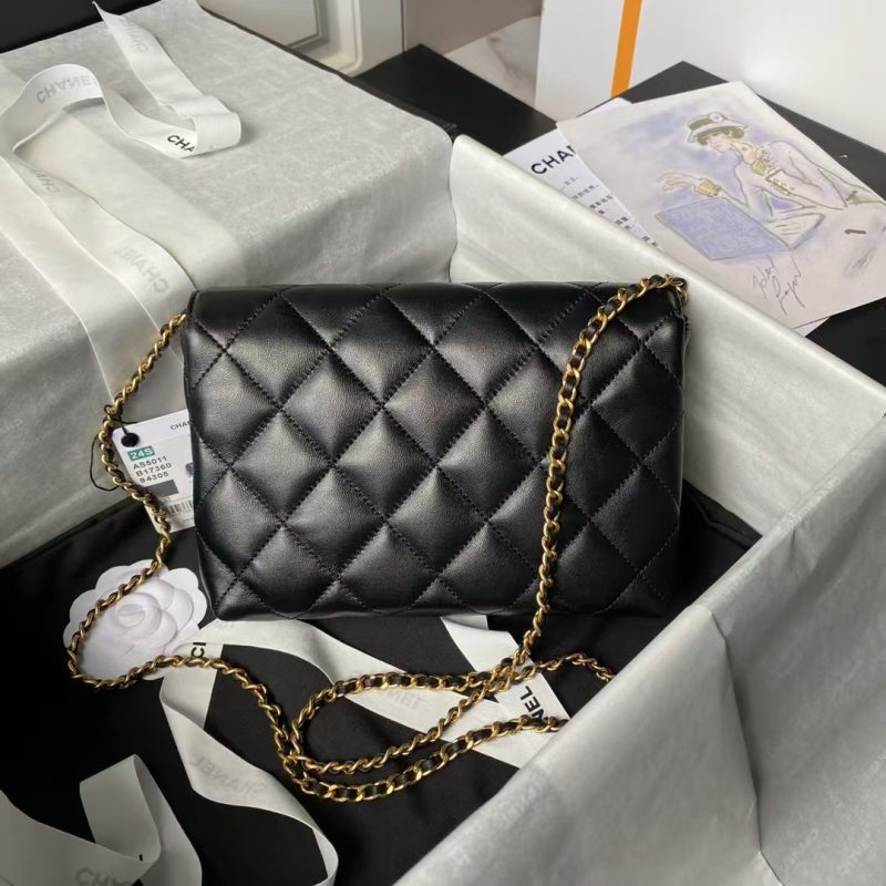 Chanel AS5011 Flap bag Shiny Lambskin Imitation Pearls & Gold-Tone Metal Black - Image 2