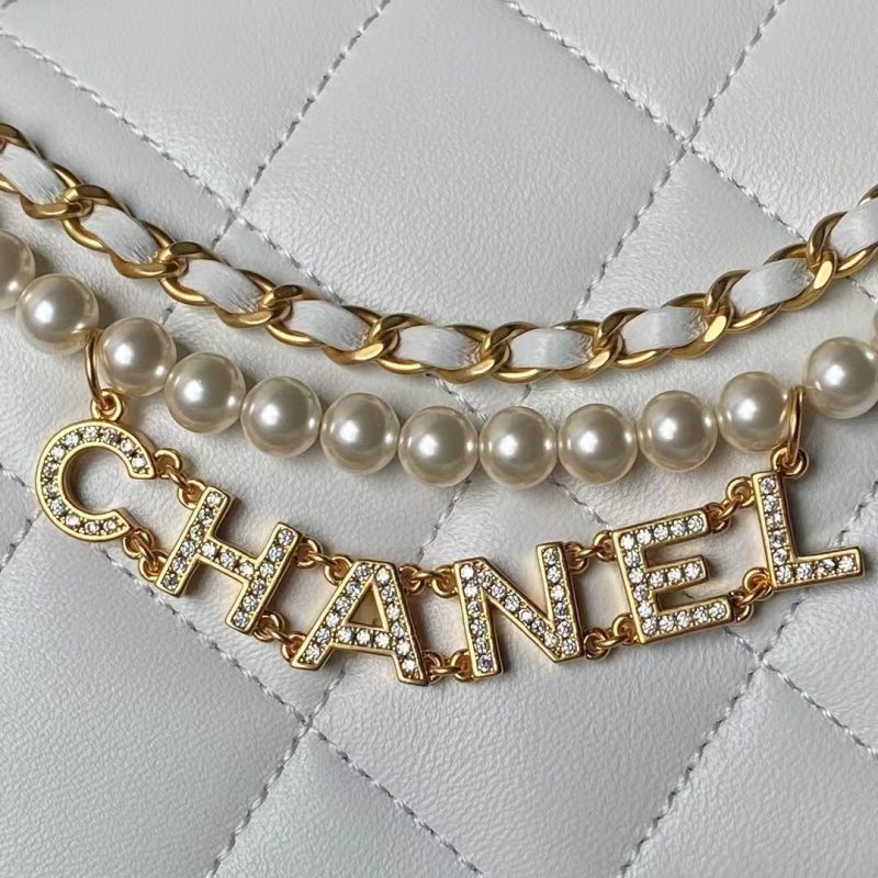 Chanel AS5011 Flap bag Shiny Lambskin Imitation Pearls & Gold-Tone Metal White - Image 5