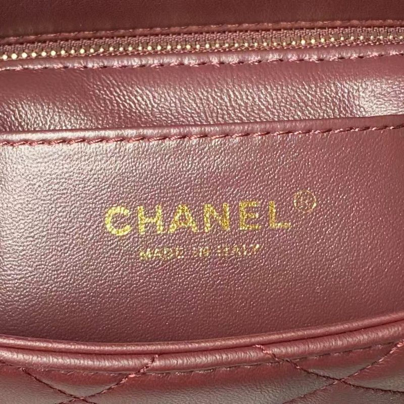 Chanel AS5011 Flap bag Shiny Lambskin Imitation Pearls & Gold-Tone Metal Wine Red - Image 8