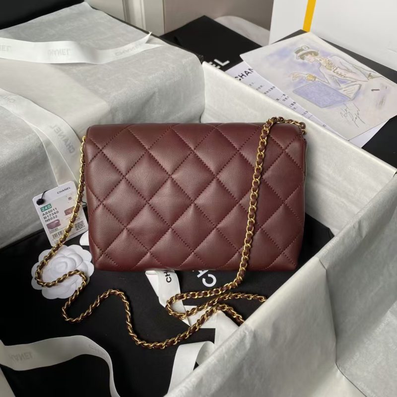 Chanel AS5011 Flap bag Shiny Lambskin Imitation Pearls & Gold-Tone Metal Wine Red - Image 2