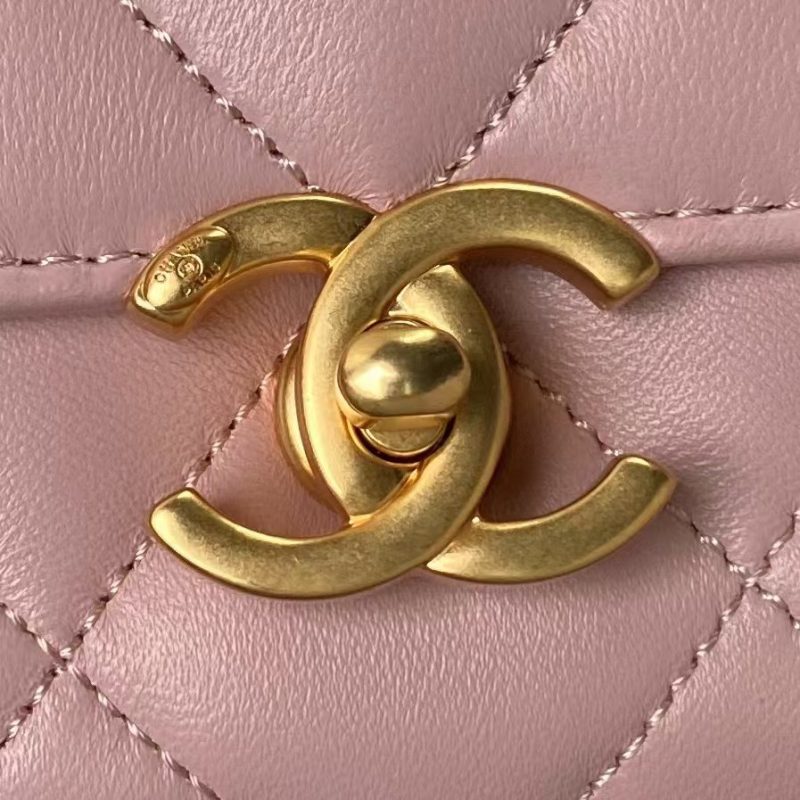 Chanel AS5011 Flap bag Shiny Lambskin Imitation Pearls & Gold-Tone Metal Pink - Image 3