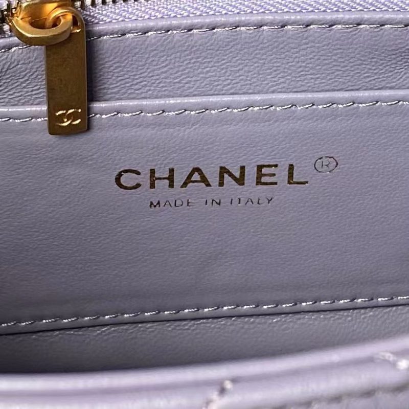 Chanel AS5011 Flap bag Shiny Lambskin Imitation Pearls & Gold-Tone Metal Light Purple - Image 5