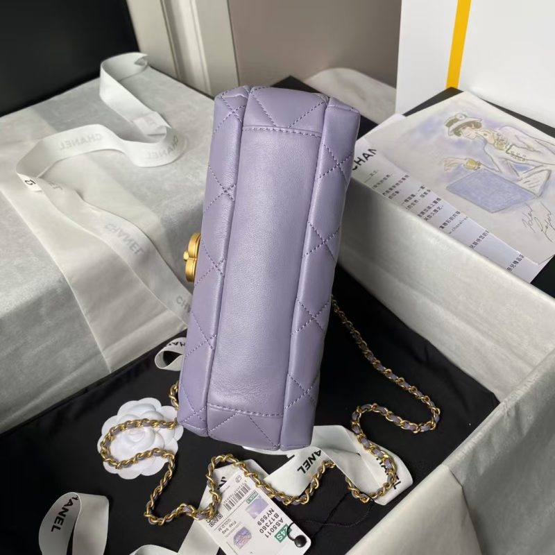 Chanel AS5011 Flap bag Shiny Lambskin Imitation Pearls & Gold-Tone Metal Light Purple - Image 7