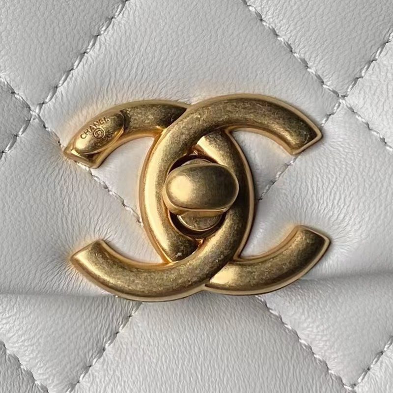 Chanel AS4997 Flap Bag Top Handle Shiny Lambskin Imitation Pearl & Gold Metal White - Image 7
