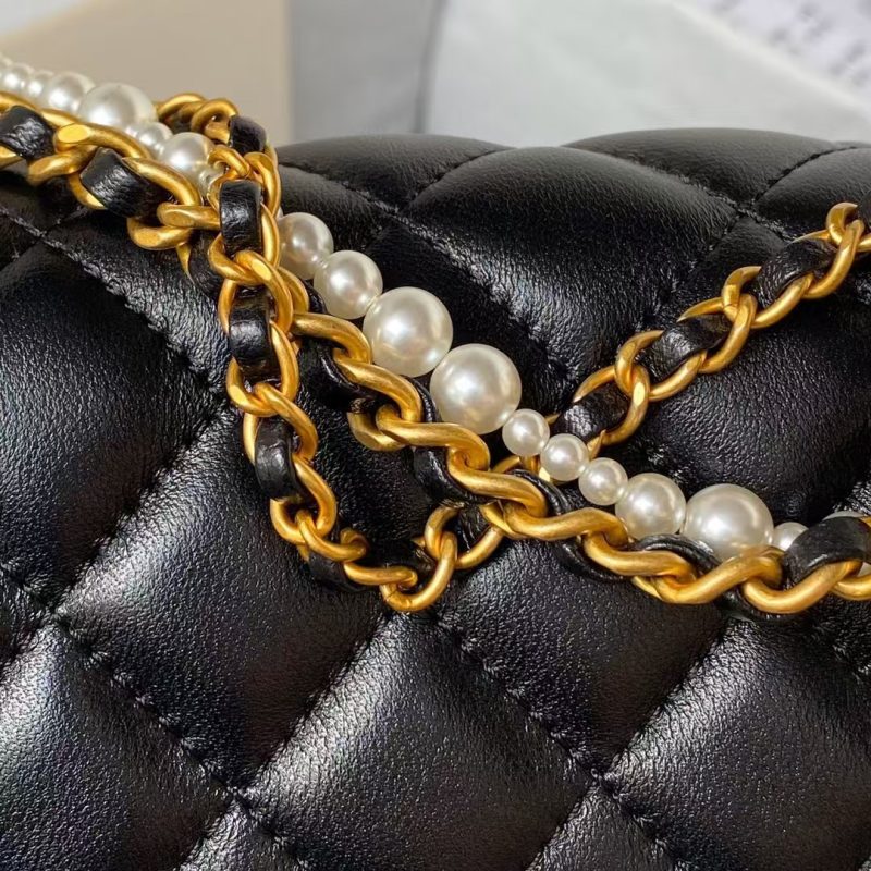 Chanel AS4385 Mini Flap Bag Pearl Lambskin Faux Pearl & Gold Metal Black - Image 4