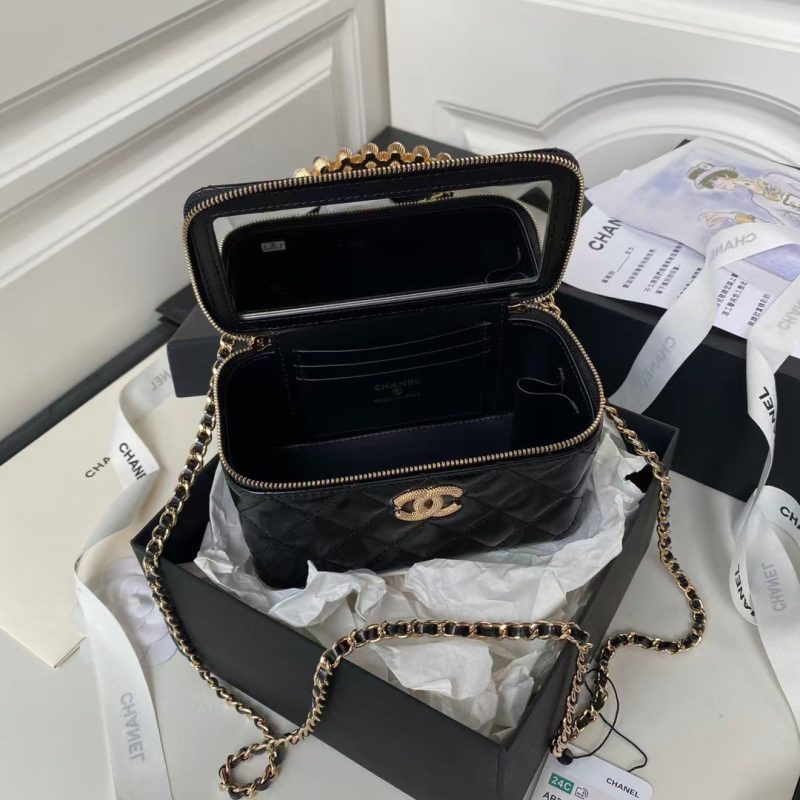 Chanel AP3804 Clutch Lambskin Cosmetic Bag With Pearl Handle Black - Image 4