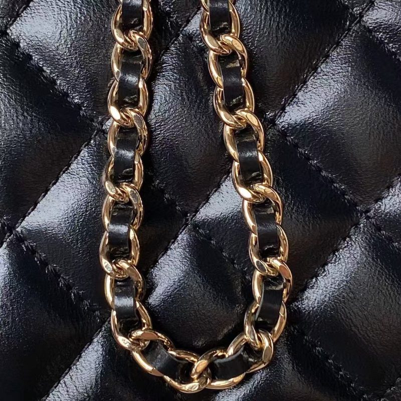 Chanel AP3804 Clutch Lambskin Cosmetic Bag With Pearl Handle Black - Image 8