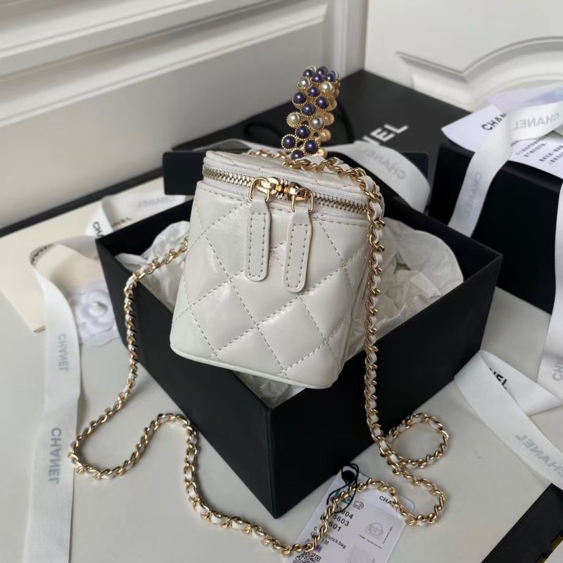 Chanel AP3804 Clutch Lambskin Cosmetic Bag With Pearl Handle White - Image 5