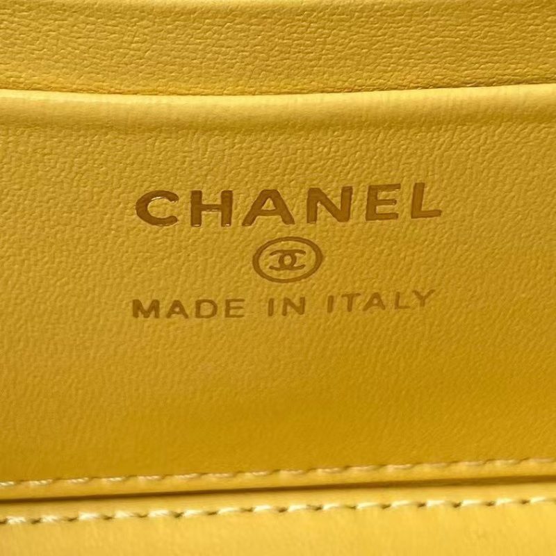 Chanel AP3804 Clutch Lambskin Vanity Case Bag With Pearl Handles Yellow - Image 8