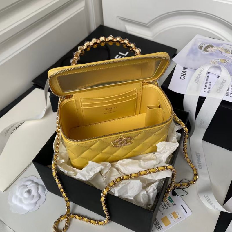 Chanel AP3804 Clutch Lambskin Vanity Case Bag With Pearl Handles Yellow - Image 4
