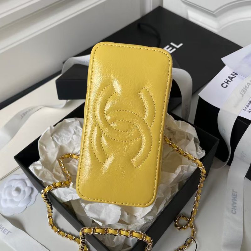 Chanel AP3804 Clutch Lambskin Vanity Case Bag With Pearl Handles Yellow - Image 5