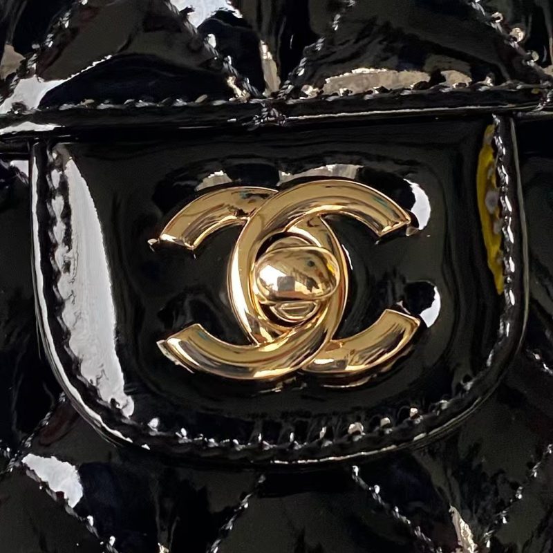 Chanel AS4648 Flap Bag Star Coin Purse Mirrored Calfskin Metallic Calfskin & Gold Metallic Black - Image 4