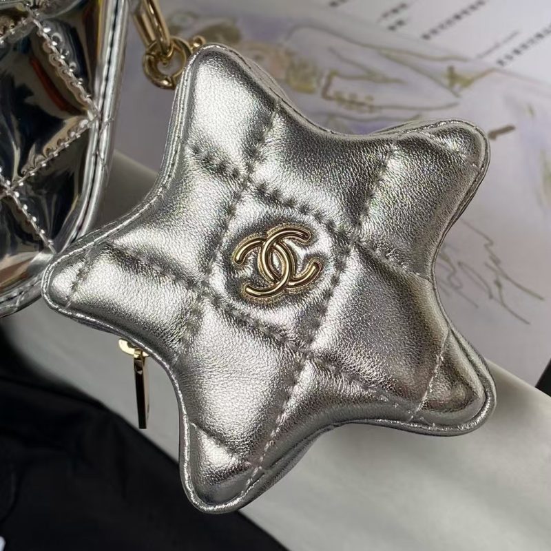 Chanel AS4648 Flap Bag Star Coin Purse Mirrored Calfskin Metallic Calfskin & Gold Metallic Silver - Image 3
