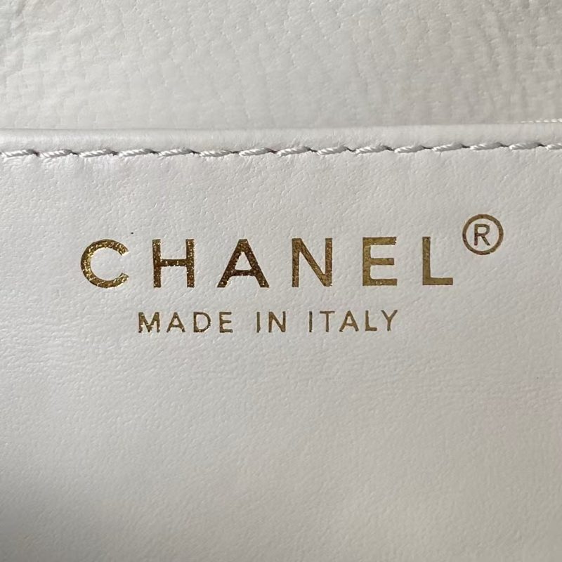 Chanel 24C Vintage Logo Small Quilted Lambskin Shoulder Bag AS4609 White - Image 8